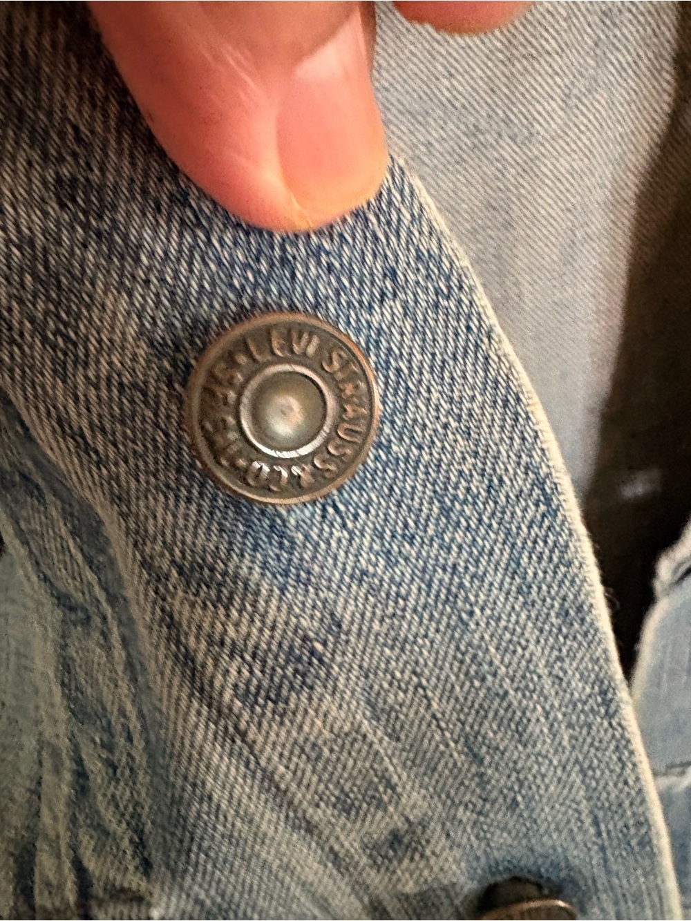 Levi's Light Blue Denim Jacket with Branded Snap - Picture 6 of 7